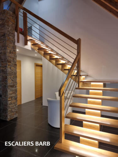 escalier bois chêne crémaillère centrale led inox