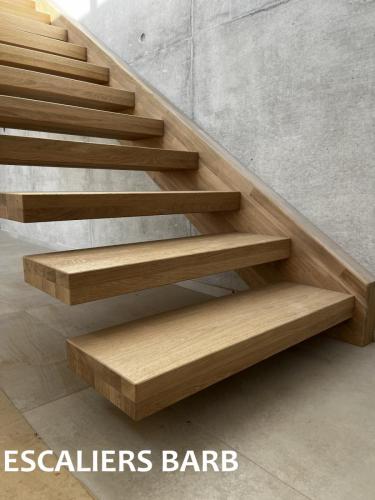 escalier bois design marches suspendus en chêne
