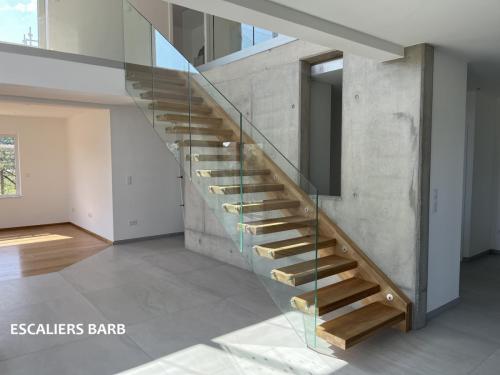 escalier-design-suspendu