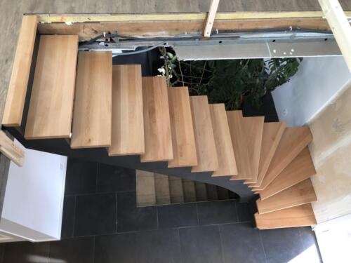 escalier hêtre avec crémaillère imitation fer