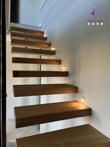 escalier-marches-bois-suspendu-flottant