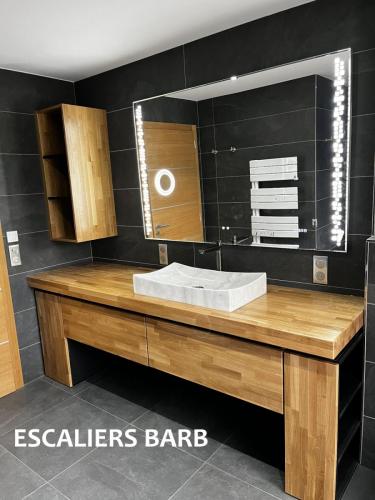 meuble salle de bains design en chêne